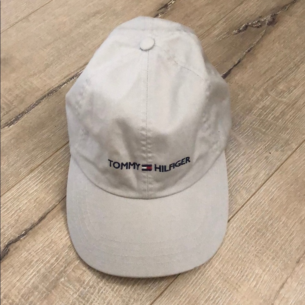 Tommy Hilfiger hat